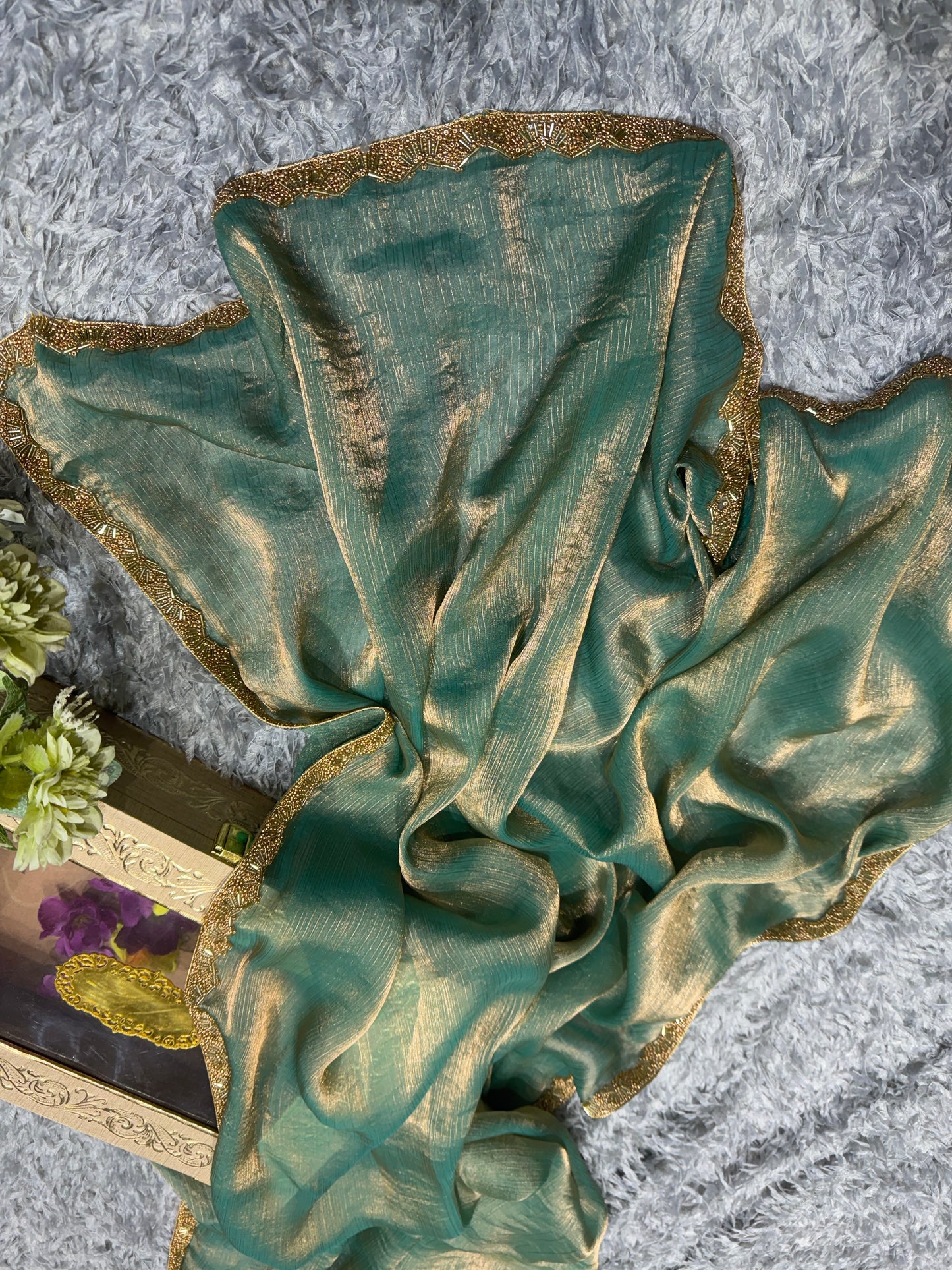 Shine with Grace β Katdana Moti Lace Border Saree