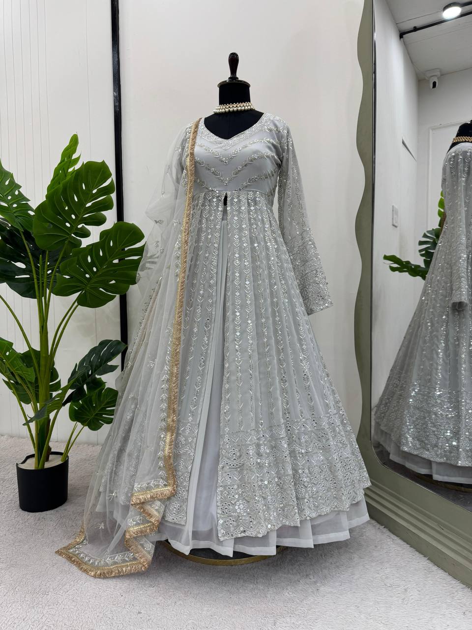 Stunning Top Lehenga with Dupatta – Elegant Party Wear