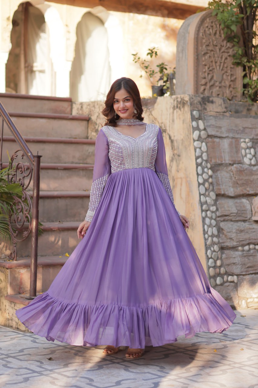 Perfect Partywear Gown with Dupatta – Full Sleeves