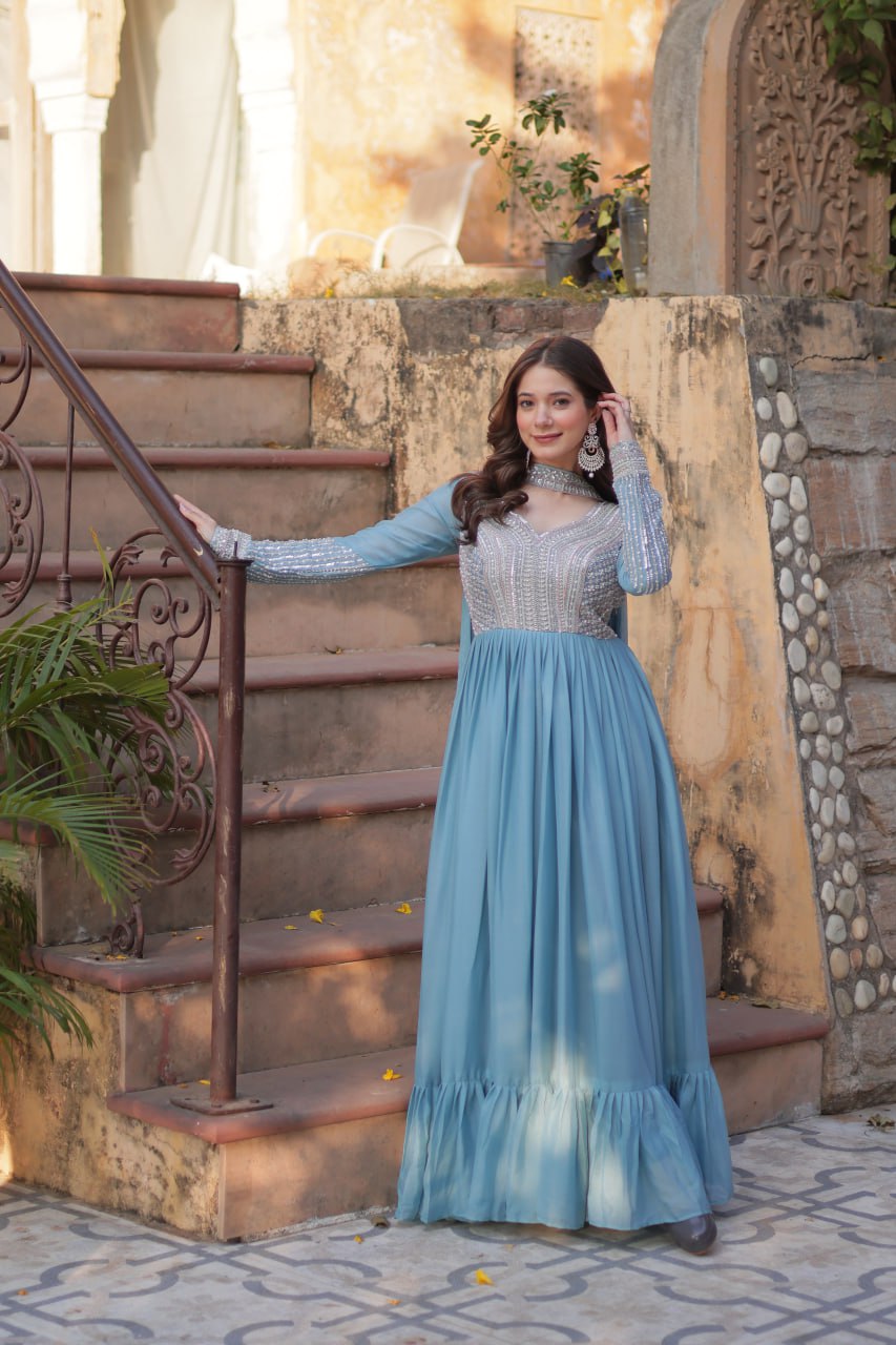 Perfect Partywear Gown with Dupatta – Full Sleeves