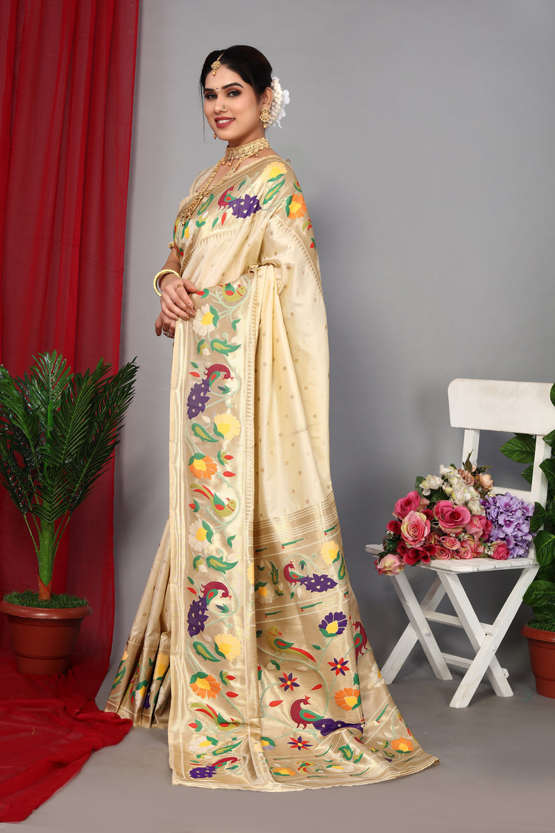 Unveil Luxury with Paithani Silk Sarees – Heavy Pallu & Zari Weaving