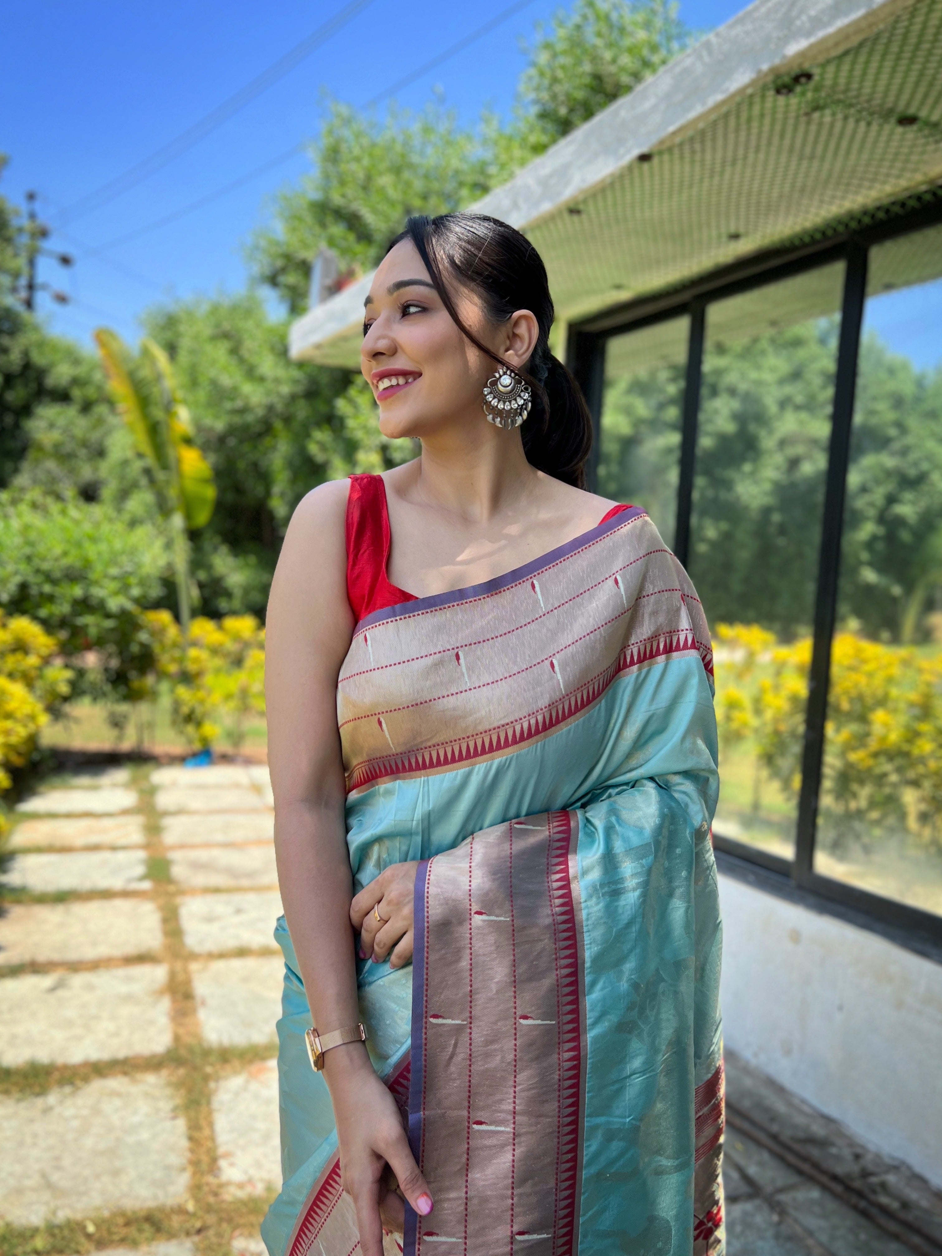 Flattering Paithani Silk Saree With Elegant Blouse Piece