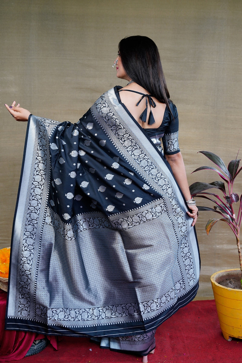 Black Soft Silk Maharashtrian Paithani Saree