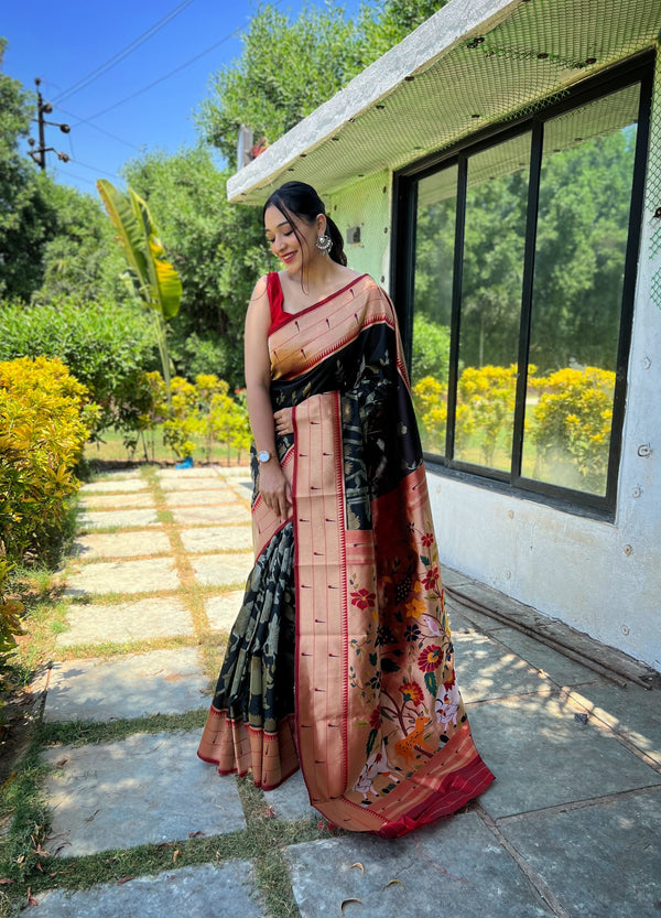 Flattering Paithani Silk Saree With Elegant Blouse Piece