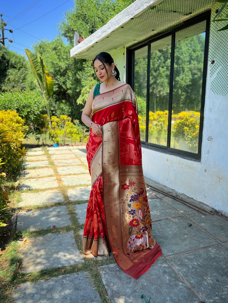 Flattering Paithani Silk Saree With Elegant Blouse Piece