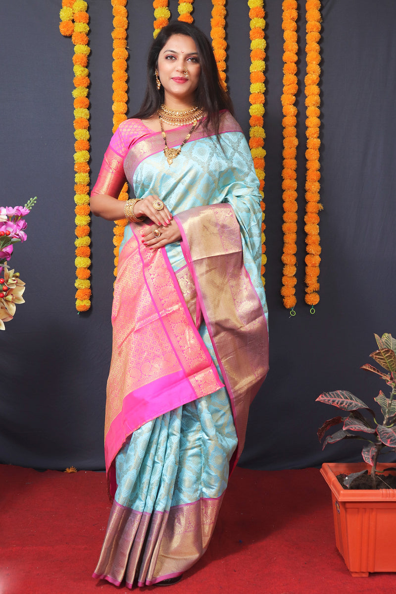 Floral Pattern Saree with Contrast Border