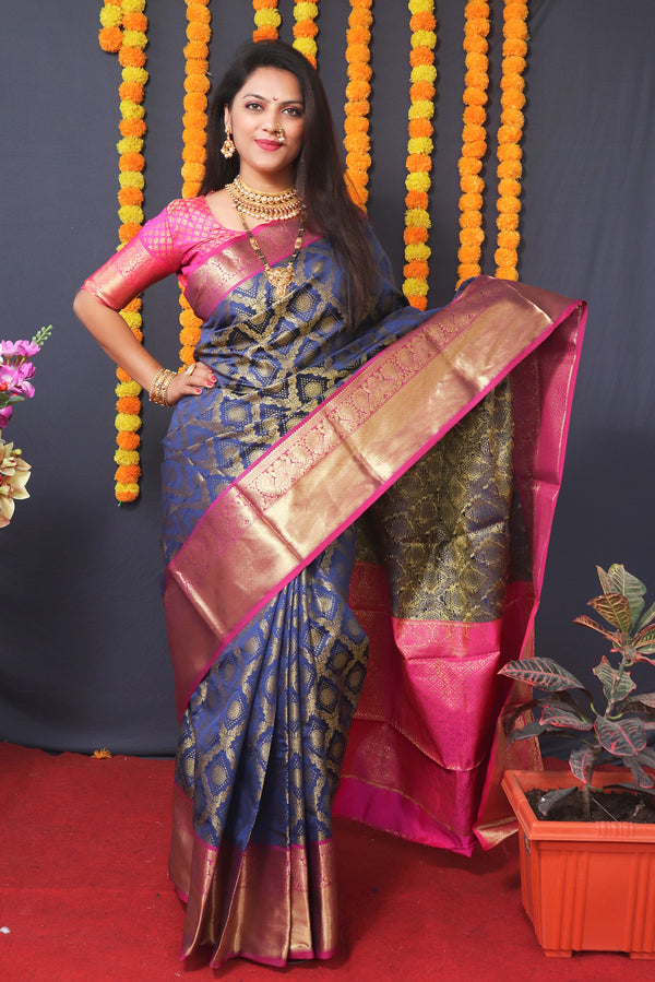 Floral Pattern Saree with Contrast Border