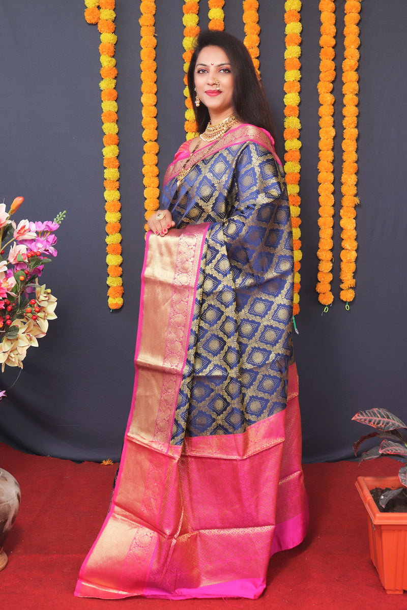 Floral Pattern Saree with Contrast Border