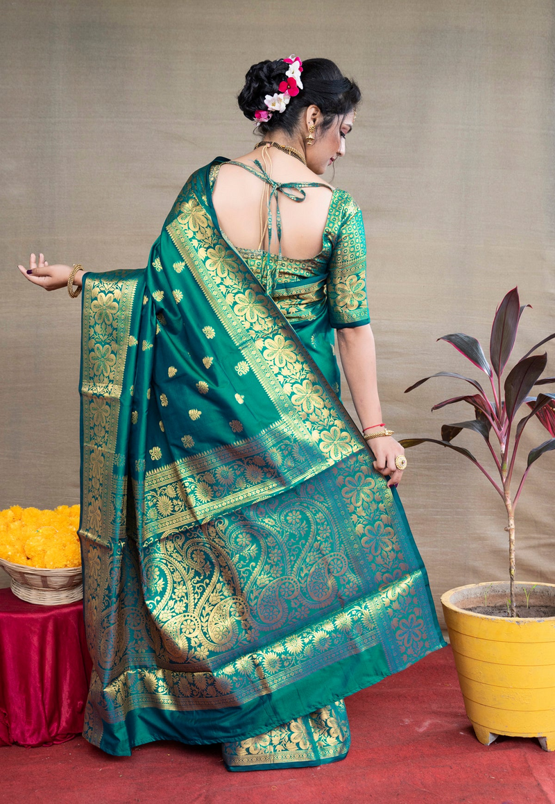 Teal Green Hand Woven Kanjivaram Silk Saree – zarikaariindia.com