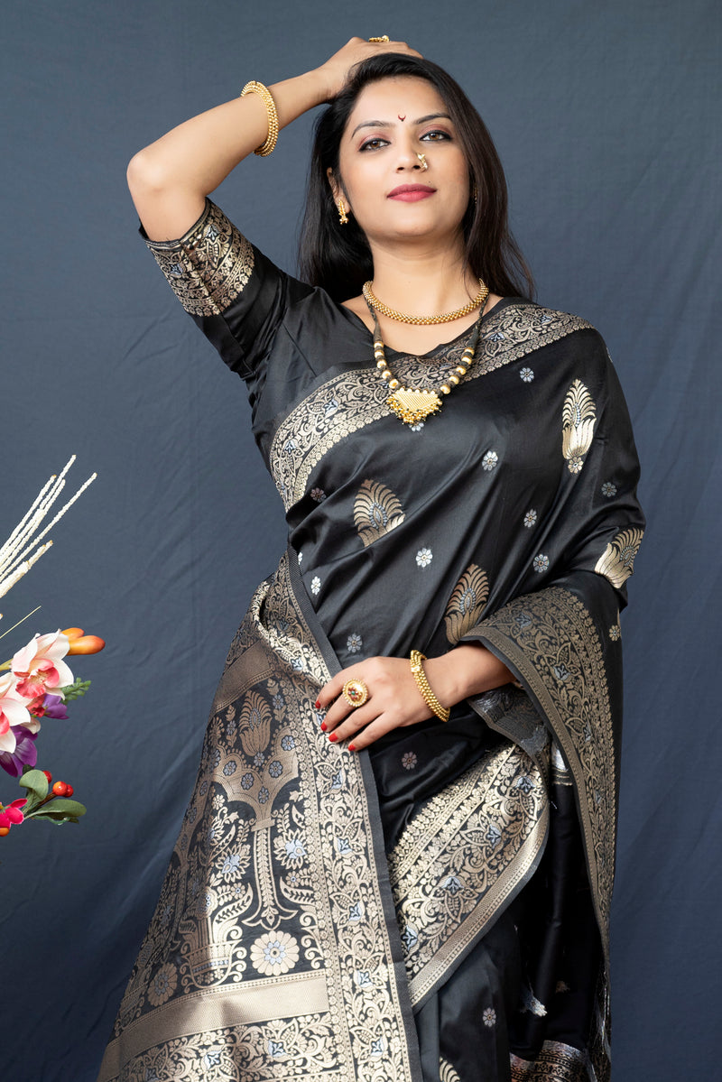 Black Soft Silk Maharashtrian Paithani Saree