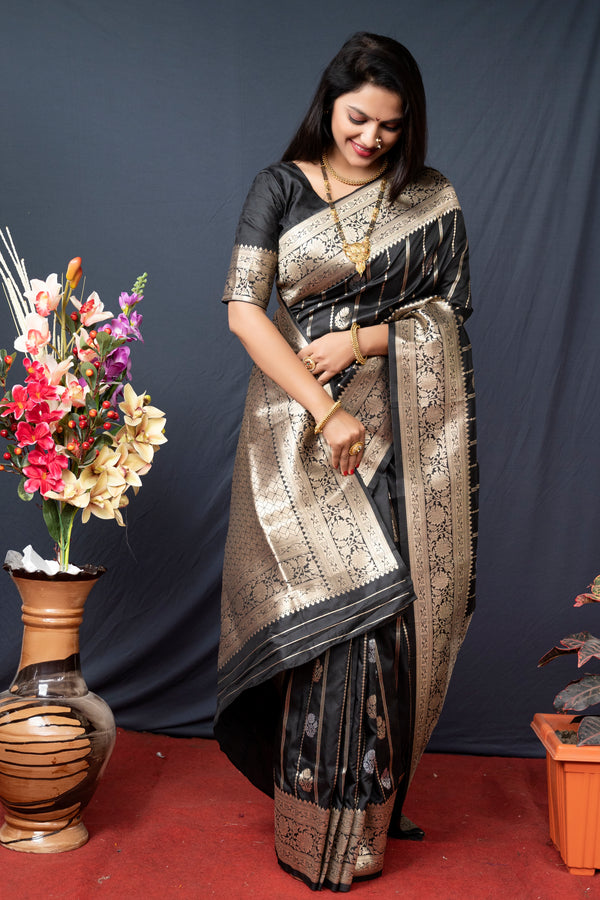 Black Soft Silk Maharashtrian Paithani Saree