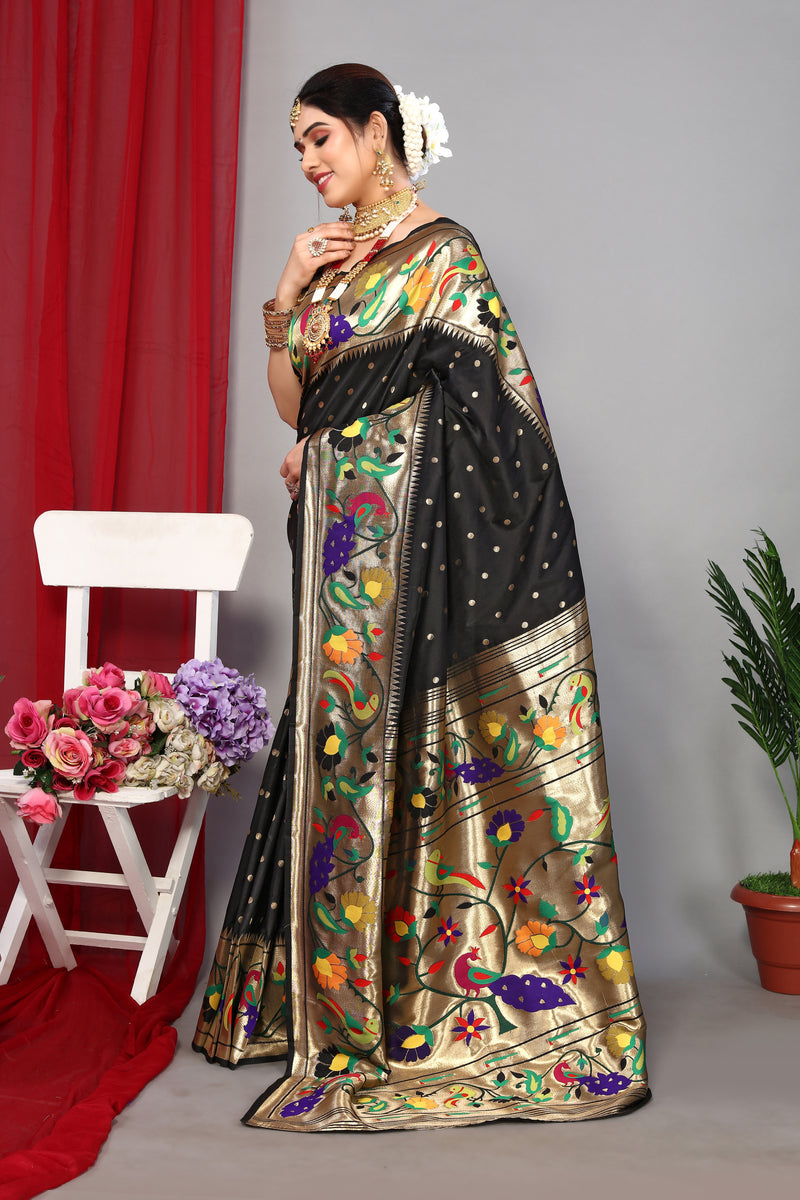 Unveil Luxury with Paithani Silk Sarees – Heavy Pallu & Zari Weaving