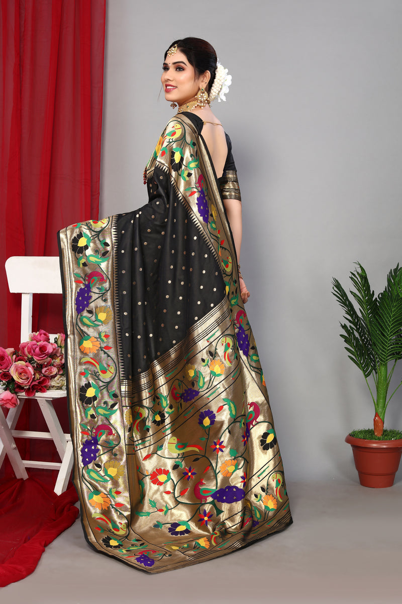 Unveil Luxury with Paithani Silk Sarees – Heavy Pallu & Zari Weaving