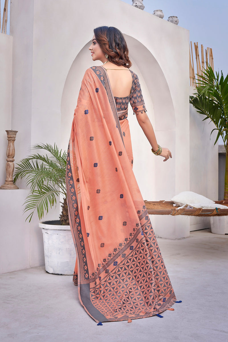 Exclusive Handloom Weaving Marvel: Elevate Tradition with Elegance