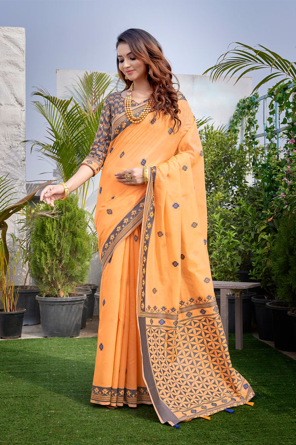 Exclusive Handloom Weaving Marvel: Elevate Tradition with Elegance