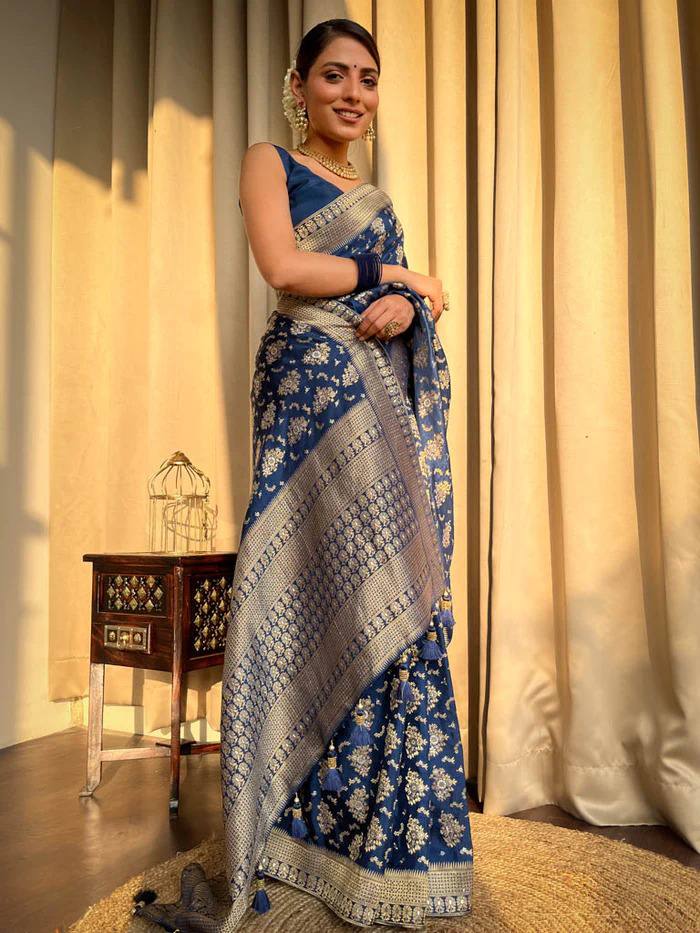 BLUE PURE SOFT SILK SAREE WITH TWIRLING BLOUSE PIECE