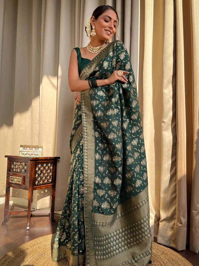 GREEN PURE SOFT SILK SAREE WITH TWIRLING BLOUSE PIECE