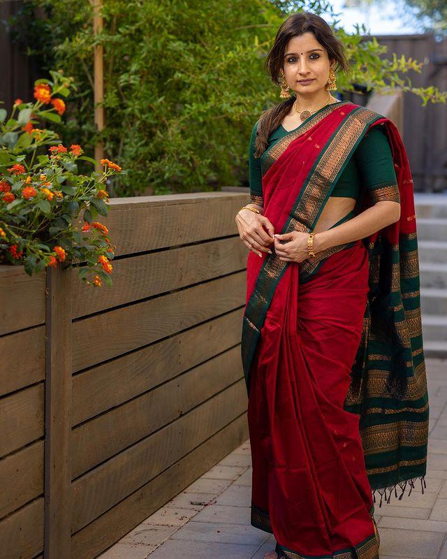 RED WITH DARK GREEN COMBINATION PURE SOFT SEMI SILK SAREE WITH ATTRACTIVE BLOUSE PIECE