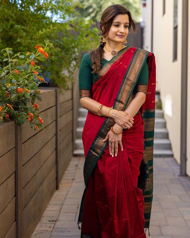 RED WITH DARK GREEN COMBINATION PURE SOFT SEMI SILK SAREE WITH ATTRACTIVE BLOUSE PIECE