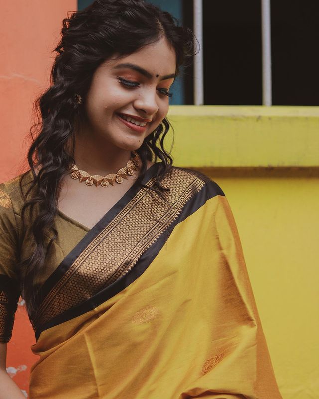 MUSTARD YELLOW WITH BLACK BRODER & BLOUSE WEAVED WITH GOLDEN ZARI