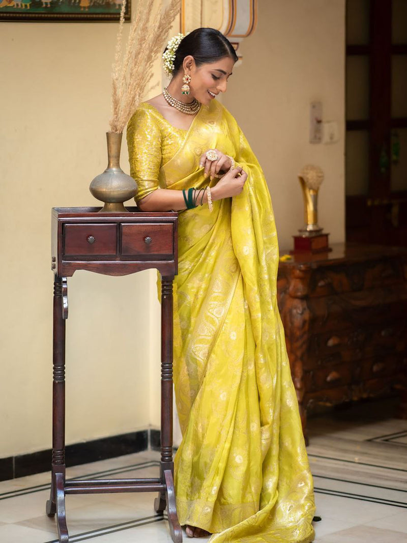 Designer Litchi Silk Printed Saree With Unstitched Blouse