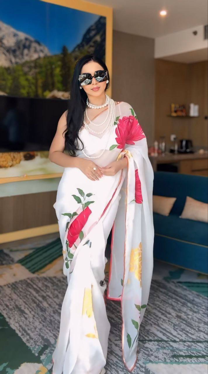 "Effortless Elegance: Ready to Wear Georgette Silk Saree in 1 Minute"