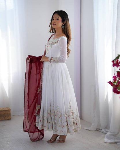 Heavy Designer Party Wear Gown with Dupatta – Multy Thread Embroidery & Sequence Work