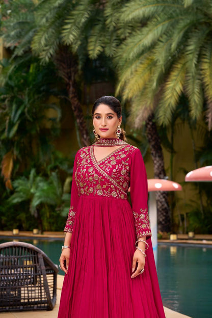 Gulnaar Blooming Vichitra Embroidered Kurti Pant Dupatta Set
