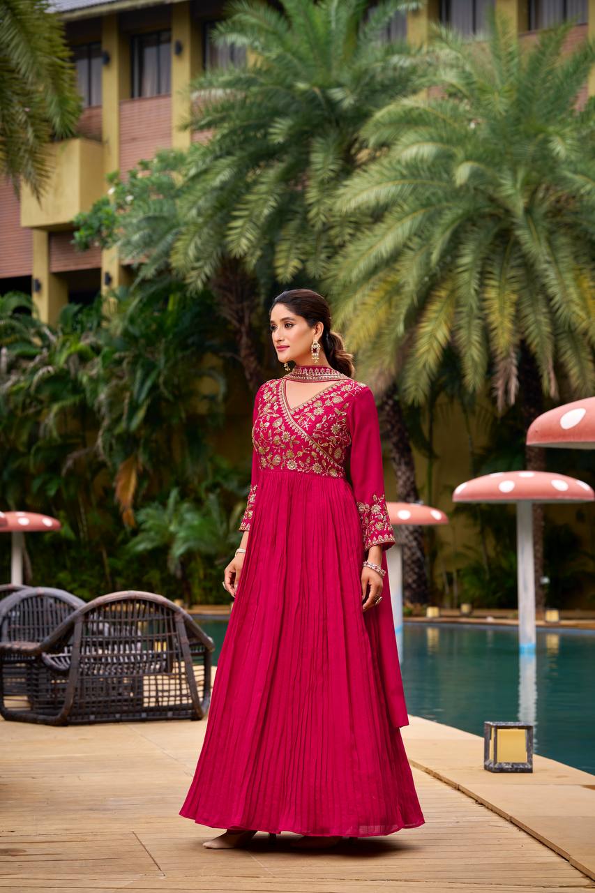 Gulnaar Blooming Vichitra Embroidered Kurti Pant Dupatta Set