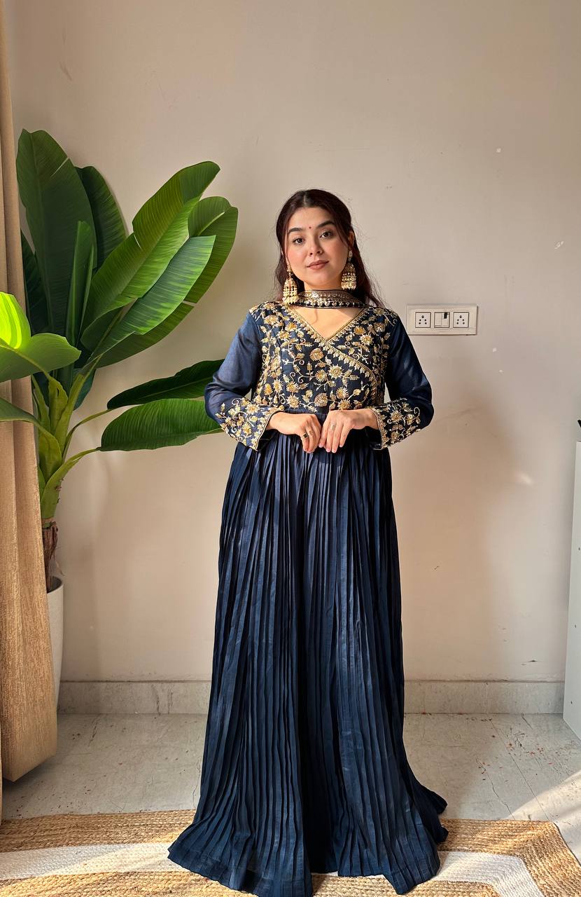 Gulnaar Blooming Vichitra Embroidered Kurti Pant Dupatta Set