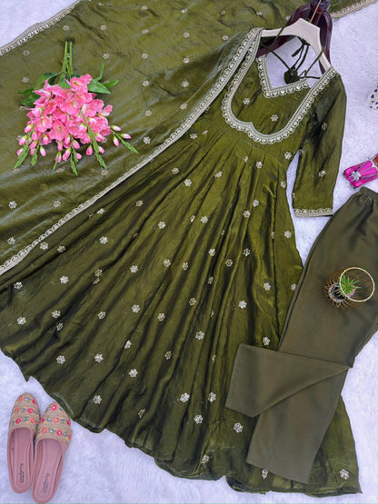 Premium Heavy Fandy Silk Gown Set with Embroidered Dupatta & Pant