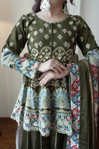 Designer Chinon Top Kali Plazzo Set with Embroidered Dupatta